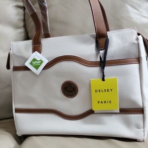 Delsey Paris Women's Chatet Air 2.0 Angora Shoulder Bag New